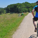 Das Foto zeigt Blogautor Florian auf seinem Fahhrad auf den Feldern des EN-Kreises