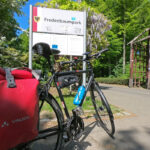 Das Bild zeigt ein Rad im Fredenbaumpark