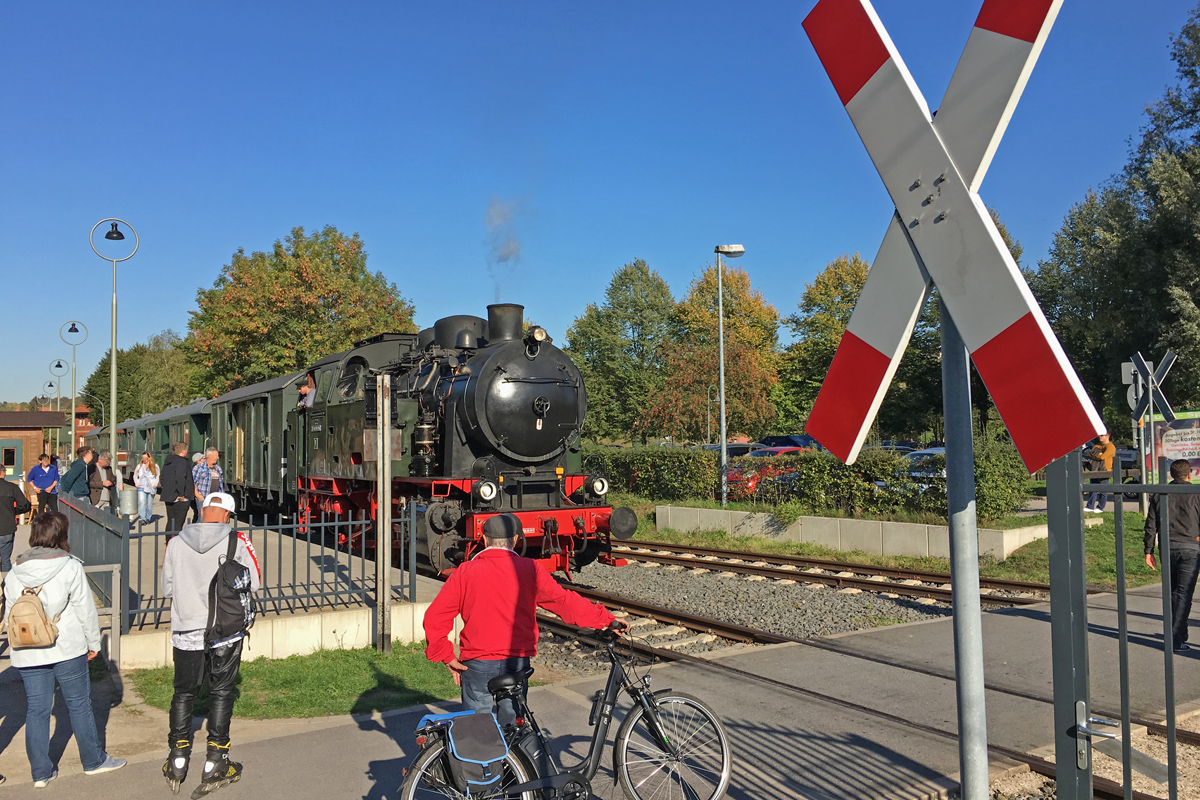 Das Foto zeigt die Hespertalbahn am Baldeneysee