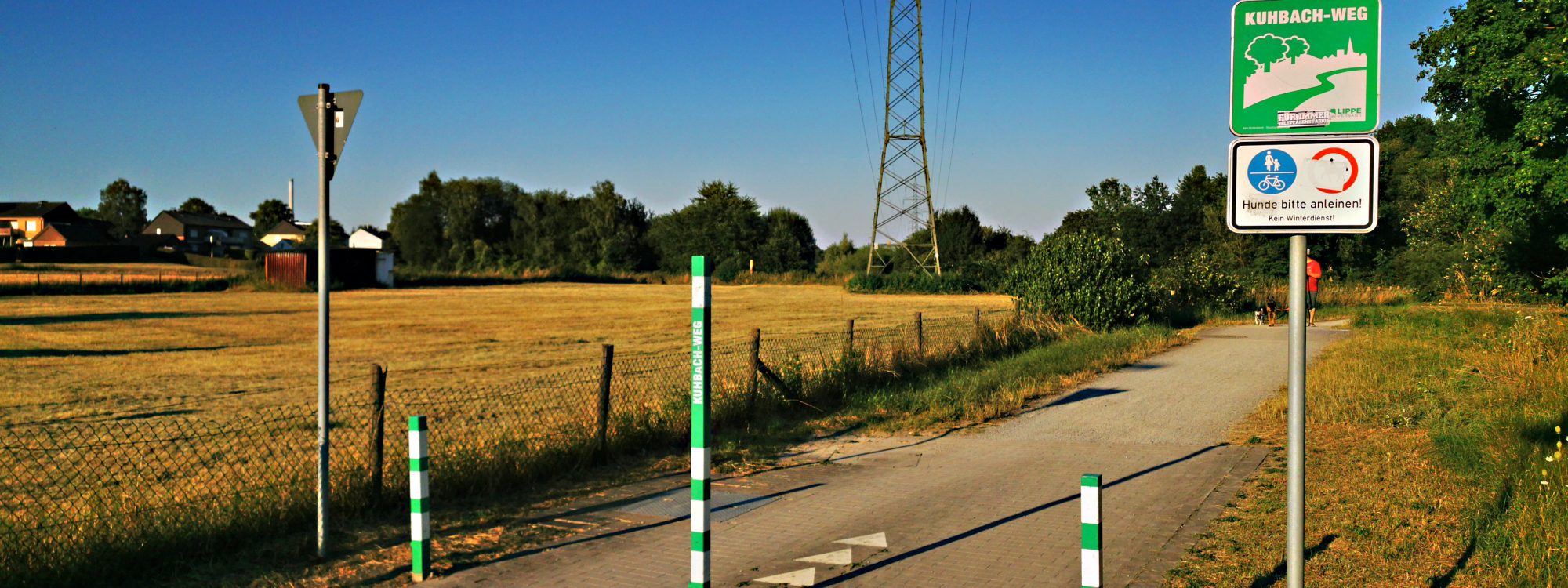 Das Foto zeigt den Kuhbach-Weg