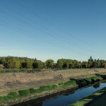 Das Bild zeigt die Emscher in Gelsenkirchen
