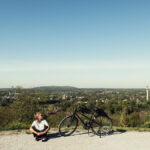 Das Bild zeigt Bloggerin auf einer Halde