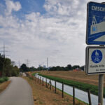 Das Foto zeigt den Emscher-Weg bei der Gravel.Trail.Tour durch die Brauker Alpen