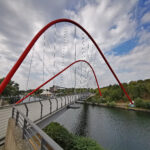 Das Foto zeigt die Brücke im Nordsternpark Gelsenkirchen bei der Gravel.Trail.Tour durch die Brauker Alpen
