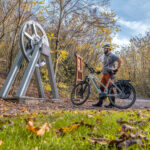 Das Foto zeigt Jochen mit dem ROSE XTRA WATT am Fuß der Halde Haniel in Bottrop